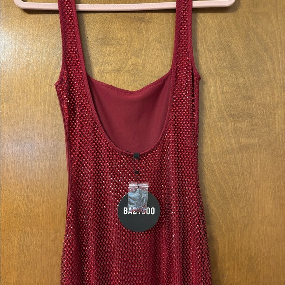 Elegant Red Maxi Dress - Picture 10 of 13